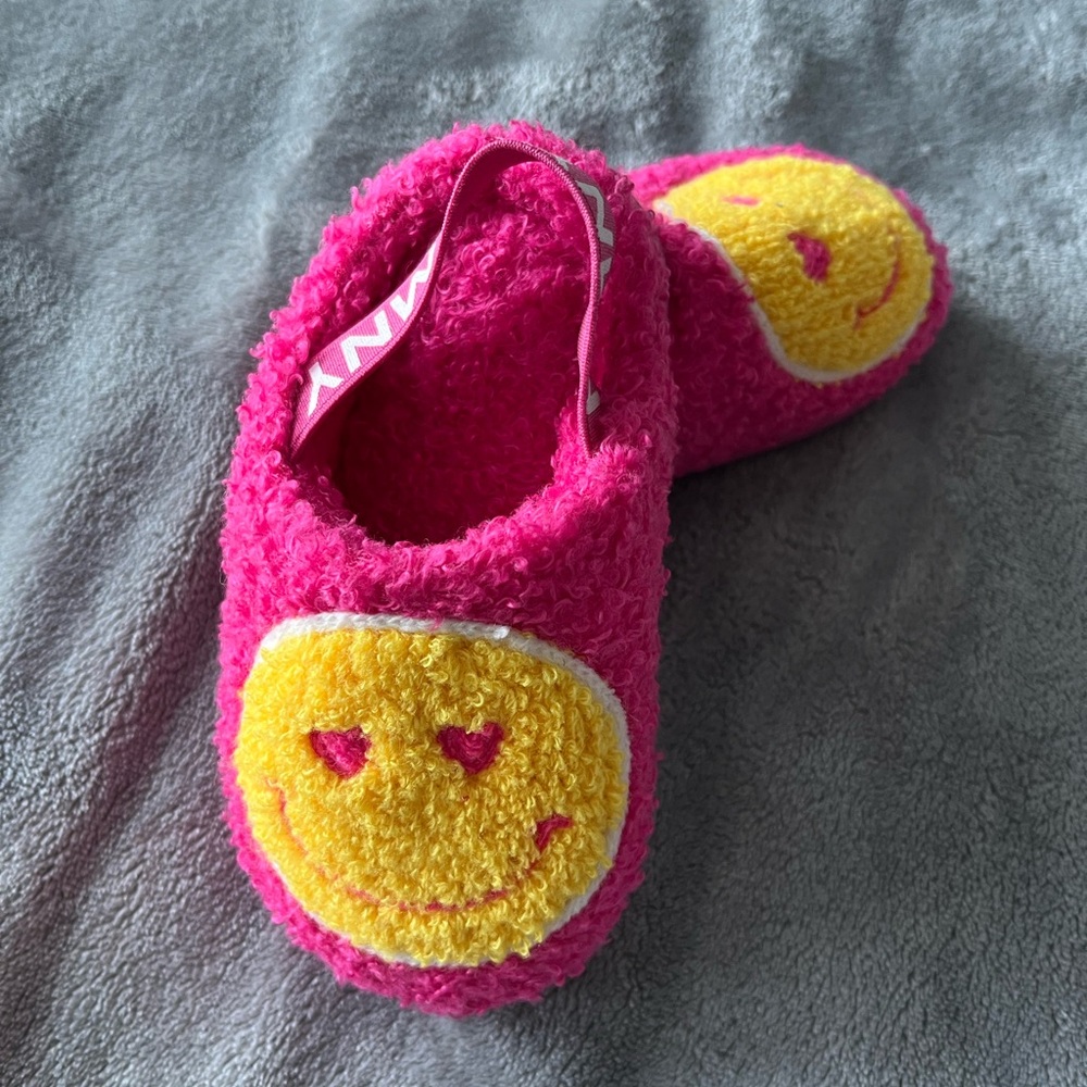 Nicole Miller 5-6T Slippers